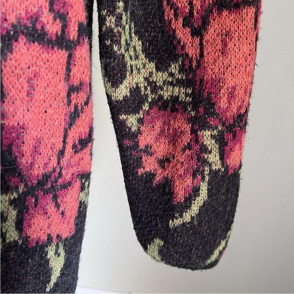 Free People Flower Power Boho Knit Cardigan Sz LARGE Wool Alpaca Blend Red Black - Picture 13 of 15